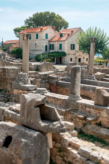 Split: Private tour to Salona, Vitturi castle and Trogir - Salona, where Roman Dalmatia had its capital
