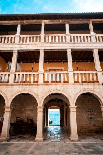 Split: Private tour to Salona, Vitturi castle and Trogir - What Mario adds to the day