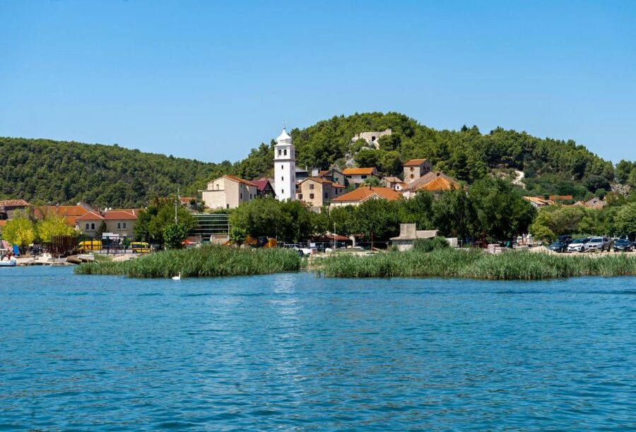 Split: Private Transfer to Krka with Driver & Optional Guide - The Krka visit: three hours for waterfalls and walking