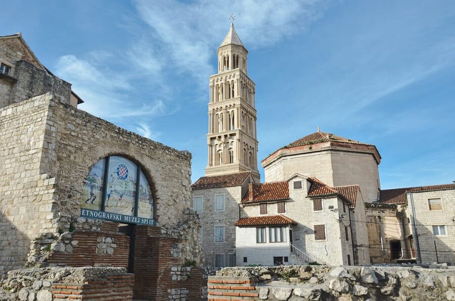 Split: Private Walking Tour for Families with kids (5-17y) - Price, flexibility, and practical value