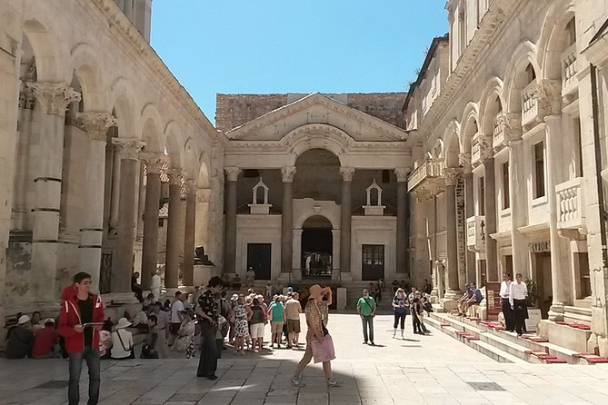 SPLIT-PRIVATE Walking Tour of Diocletian's Palace & Old Town - The palace, Peristyle, and imperial entrance