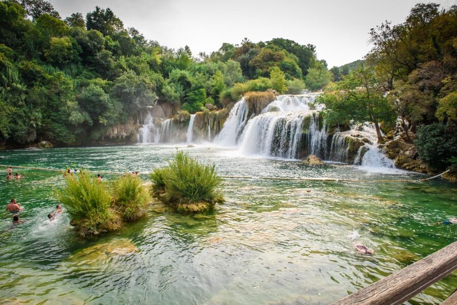 Split/Trogir: Krka National Park Day Trip with Wine Tasting - Skradin gives you a choice: swim, eat, or wander