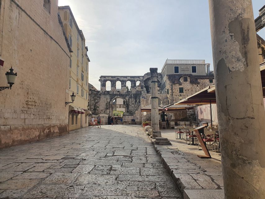 Split: Walking tour of Split with a 'Magister' of History - How the 3D reconstructions change the experience