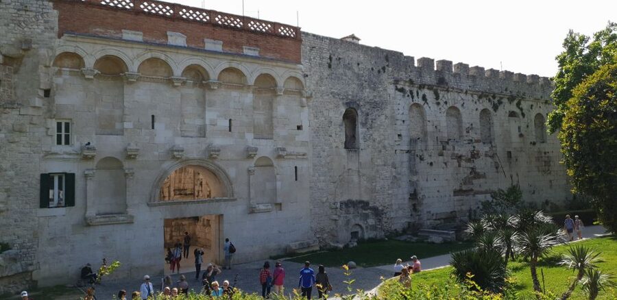 Split: Walking tour of Split with a 'Magister' of History - Meeting Toni at the Riva and Bronze Gate