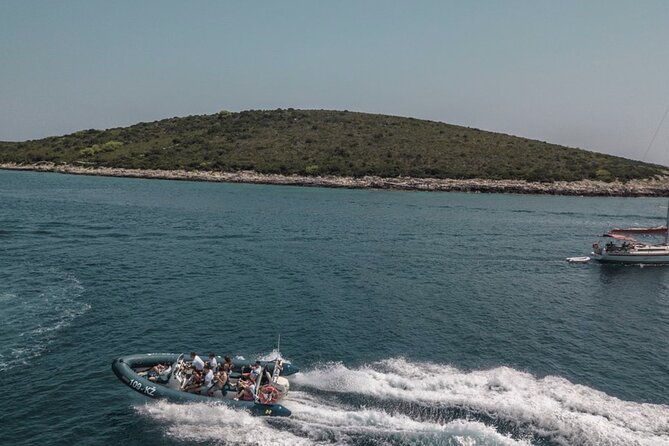 Stiniva, Green Cave, Blue Lagoon & Secret places - Why a private boat makes sense around Komiža