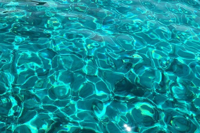 Stiniva, Green Cave, Blue Lagoon & Secret places - Food, music, and what is not guaranteed