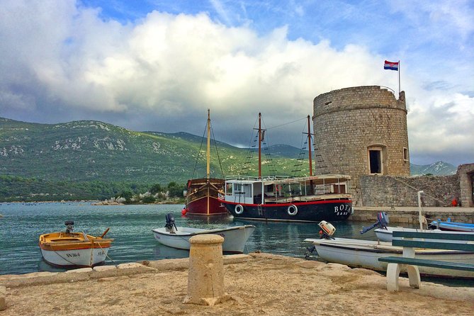 Ston Oysters & Wine Tasting Tour from Dubrovnik - Mali Ston Bay and the oyster farm