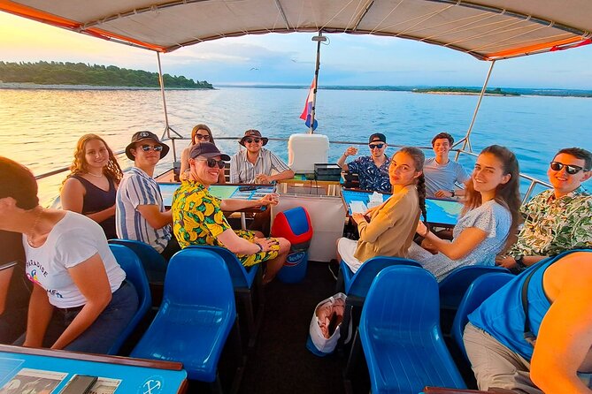 Stop on Island & National Park Day Cruise with Lunch Drinks - Key points to know before you book