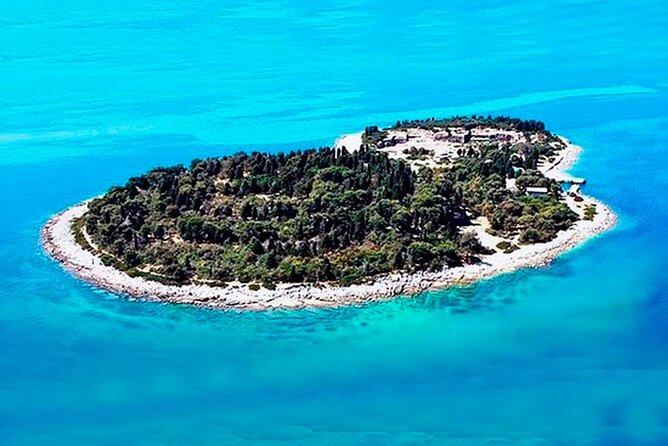 Stop on Island & National Park Day Cruise with Lunch Drinks - Cruising the 14 Brijuni islands from Pula