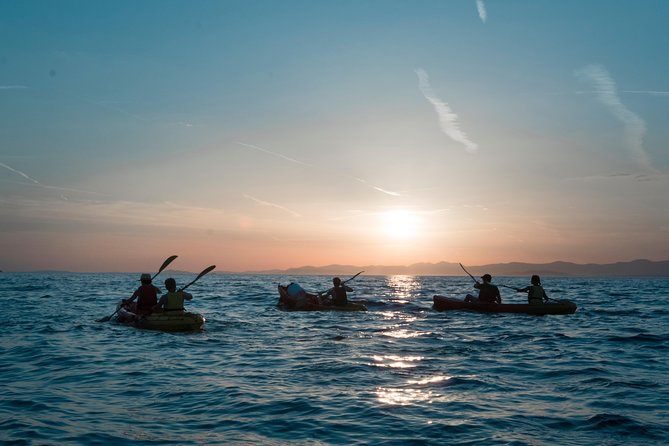 Sunset Kayaking - The guide’s role and group atmosphere