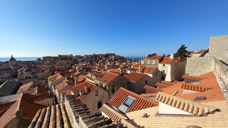 Sunset Wall Walk: 75-Minute Guided Tour & Free Exploration - Meeting at Ploče Gate and entering the walls
