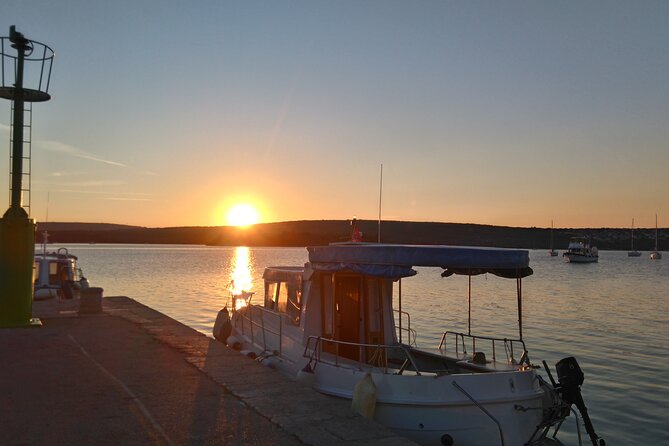 Taxi boat Kormat - Leaving Punat for a private Adriatic outing