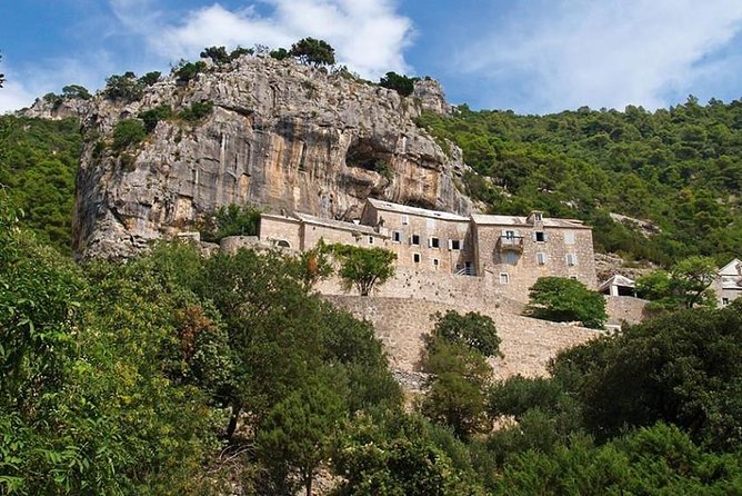 Taxi Supetar, Brač - Pučišća and Brač’s white stone