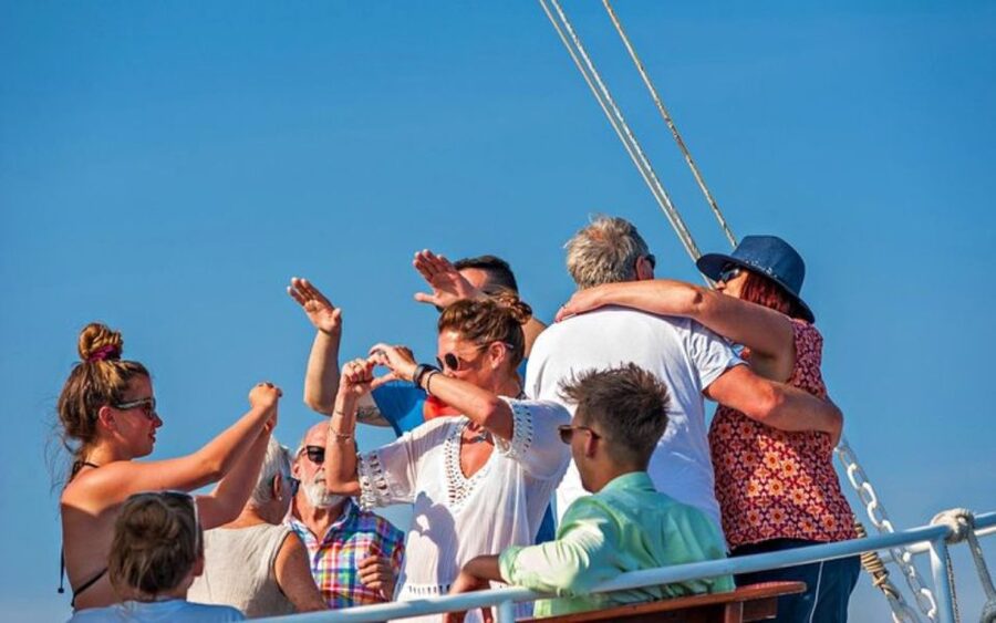 Three Island Boat Tour With Lunch - Weather, timing, and small details that matter