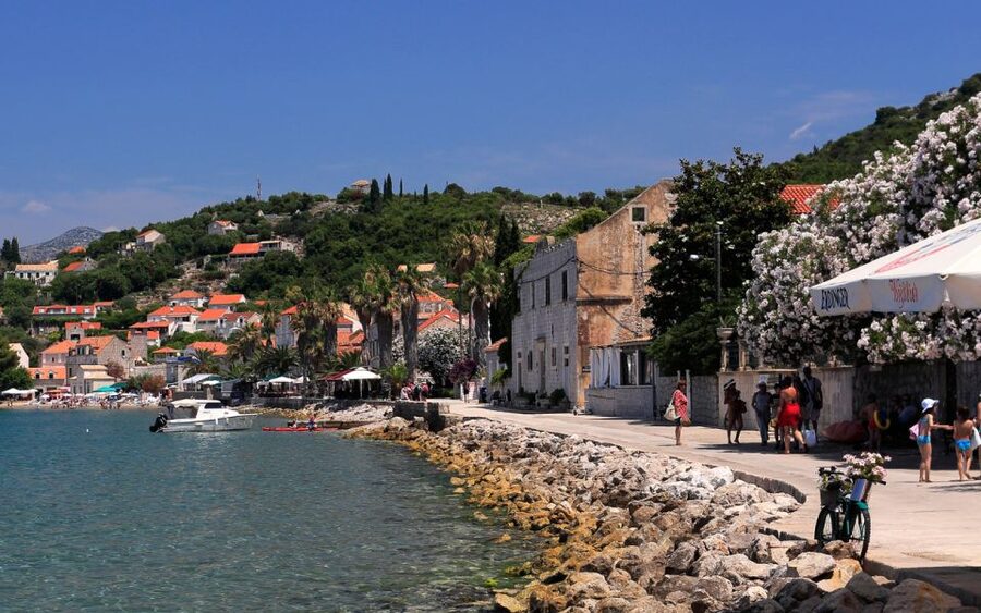 Three Island Boat Tour With Lunch - Sipan brings a quieter middle stop