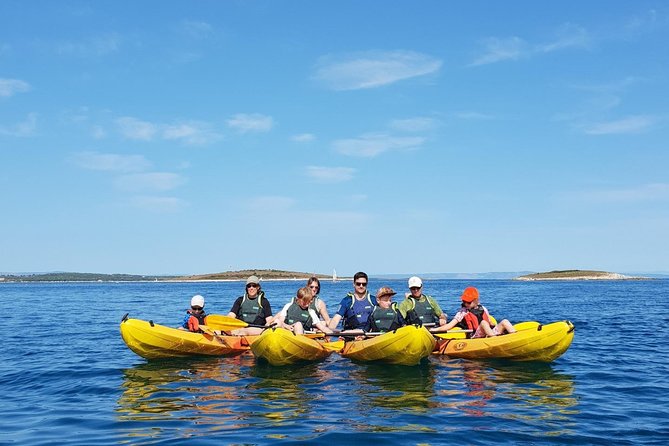 TRANSPARENT KAYAKING or SUP-ing AROUND ISLANDS - Snacks, water, and the small practical details