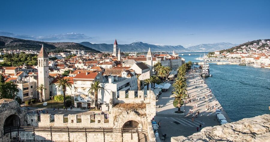 Trogir: Old Town Guided Walking Tour - Narrow lanes and Venetian Gothic details