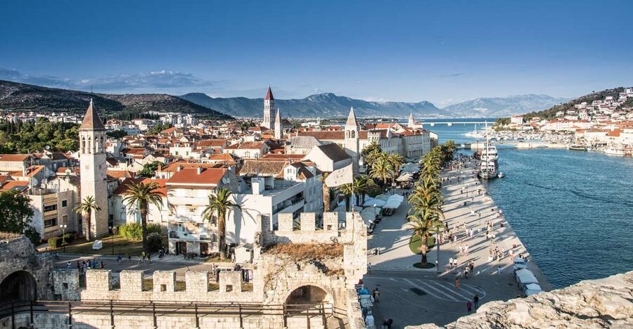 Trogir: Old Town Guided Walking Tour - Kamerlengo Fortress and Trogir’s defensive past