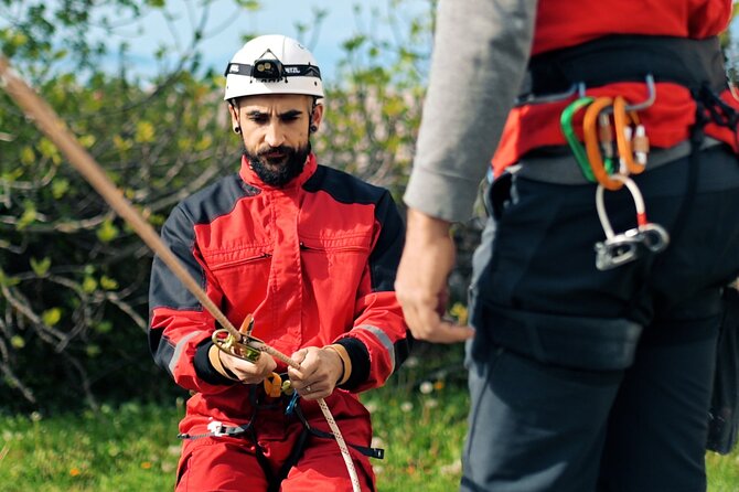 TUNNEL ABSEILING PLUS tour the underground - Entering San Giovanni through natural rock