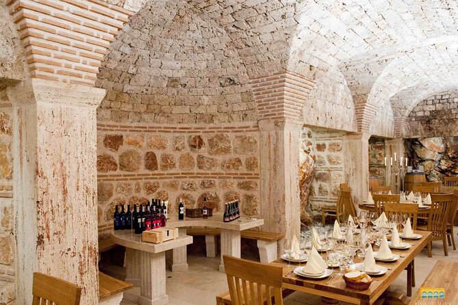 Twice the Wine - Two wineries half day tour, with delicacies - Is the $452.56 price good value?