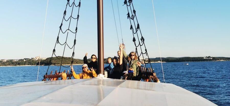Vrsar: Lim Fjord Boat Tour with Swimming near Pirate's Cave - What the experience does well, and where it falls short