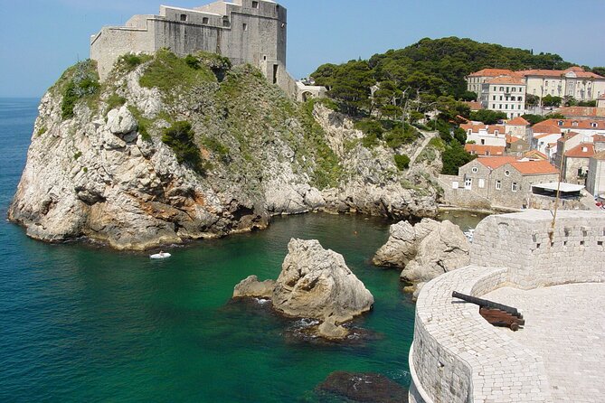 Walls of Liberty: A Self-Guided Audio Tour of Dubrovnik - Sveti Stjepan and Sveti Spasitelj