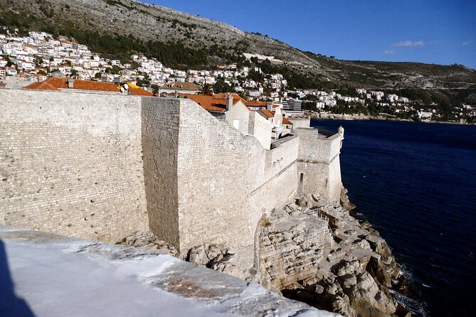 Walls of Liberty: A Self-Guided Audio Tour of Dubrovnik - What the audio format does well