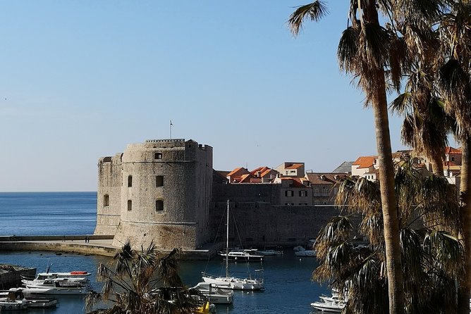 Welcome to Dubrovnik Walking Tour - The old pharmacy and monastery life