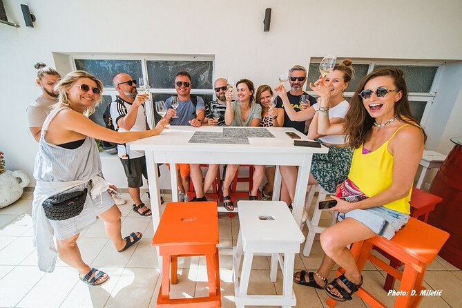 Wine & Sightseeing Tour Korcula - Pickup, meeting point, and group details