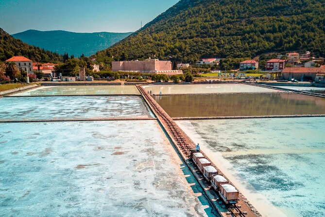 Wine tour peninsula Pelješac - Walking the Walls of Ston