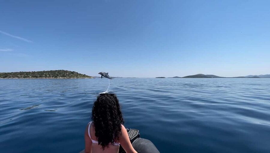 Zadar: 3-Island Speedboat Tour with Snorkeling and Drinks - Leaving Foša for the open Adriatic