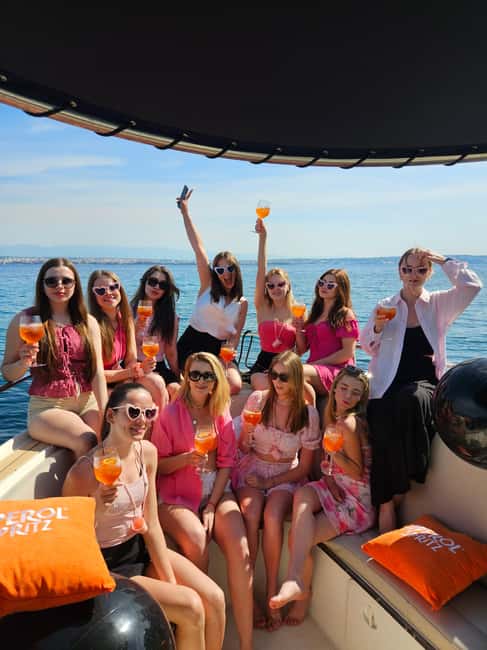 Zadar: 3 Islands Luxury Boat Tour with Aperol Spritz - The last swim between Ugljan and Školjić
