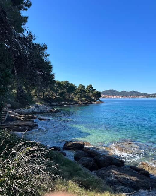 Zadar: 3 Islands SpeedBoat Tour with Snorkeling and Drinks - Ošljak offers a quiet hour on land