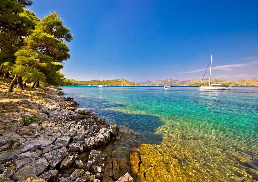 Zadar: 3-Stop Blue Lagoon & Snorkeling Cruise with Drinks - Timing, weather, and small practical details