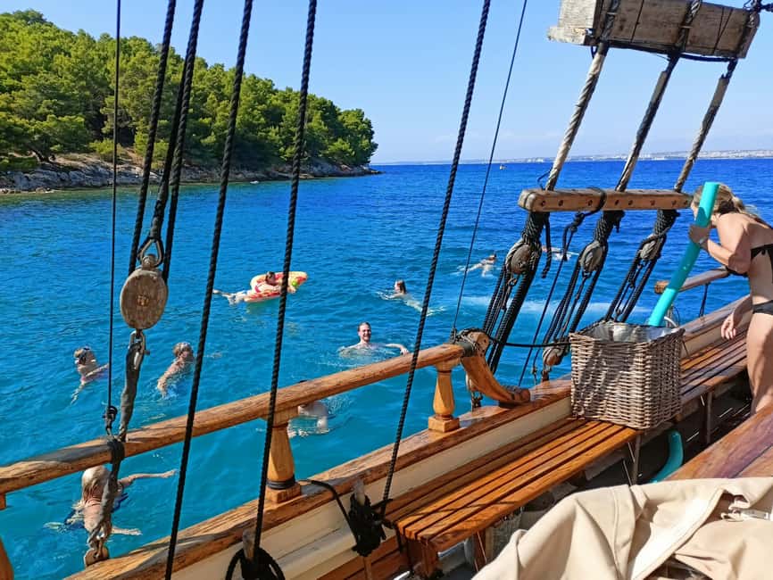 Zadar: Boat Tour with Unlimited Wine & 3 Stops - What the four-hour schedule means in practice
