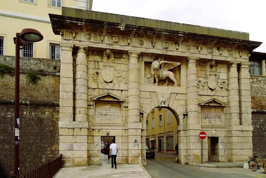 Zadar City Tour 120min Walk - Roman and Romanesque Zadar around the Forum