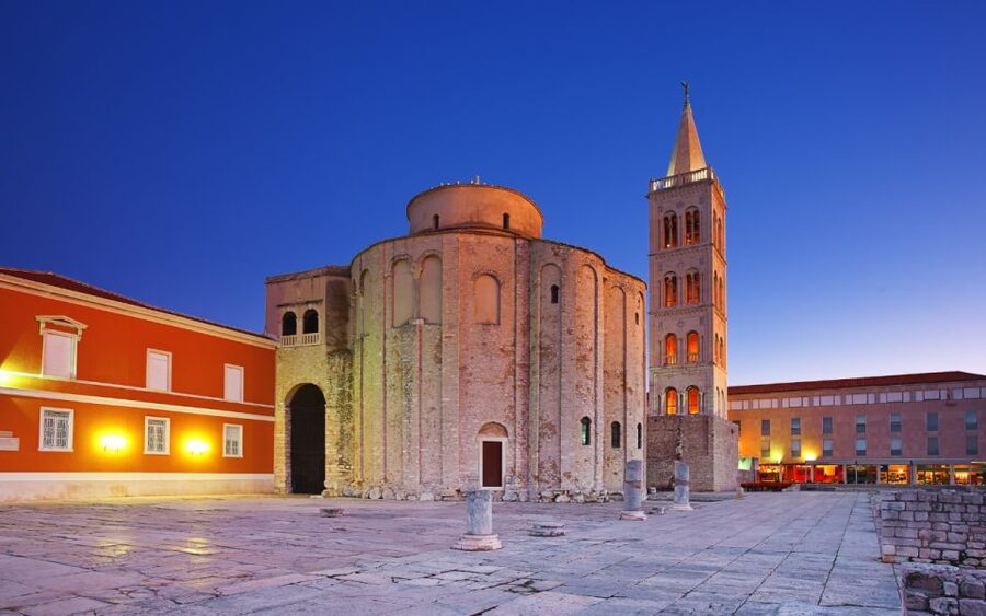 Zadar: Evening Walking Tour of the Old Town - Starting at Pet Bunara Square