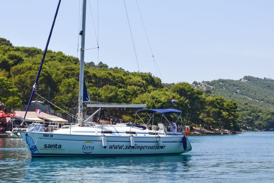 Zadar: Full-Day Sailing Trip to Kornati - Telašćica Nature Park and the walk to Lake Mir