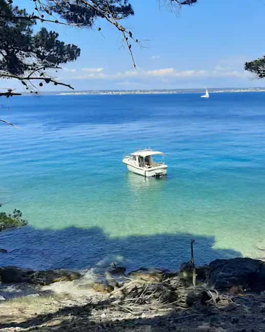 Zadar: Half-Day Island-Hopping and Lagoons Cruise with Fruit - Rivanj and the first green lagoon