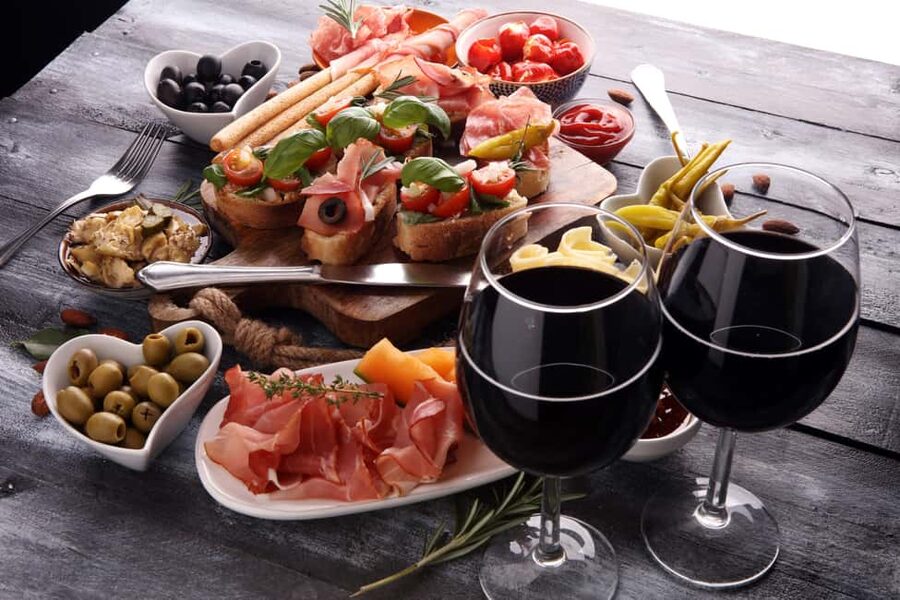 Zadar: Hinterland Hidden Treasures, Nature, History, Tasting - A traditional lunch beneath the trees