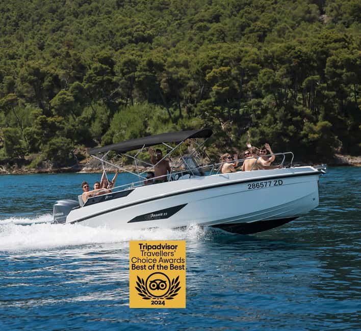 Zadar: Island Hopping Speedboat Adventure with Aperol Spritz - Second stop: a tiny island village and open time