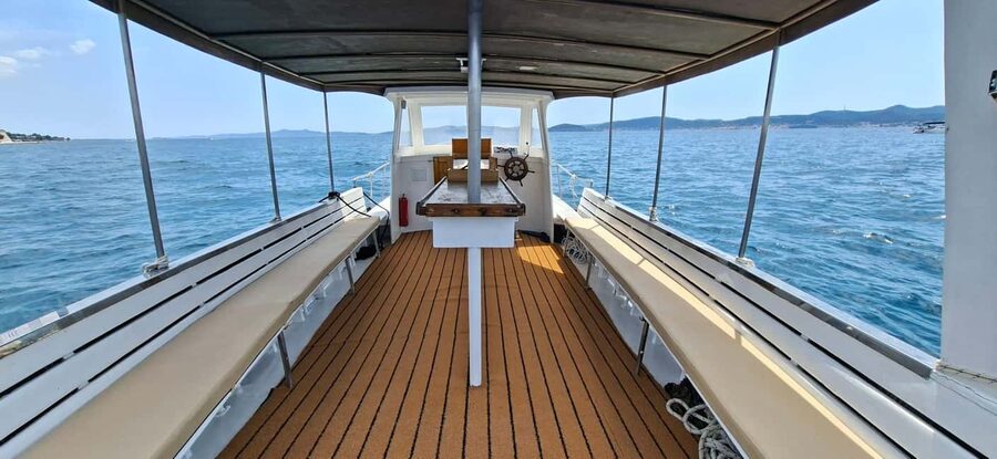 Zadar: Island Hopping Speedboat Adventure with Aperol Spritz - Practical packing advice for a dry, comfortable day