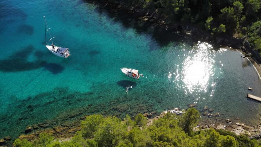 Zadar: Islands & Lagoons Tour with Drinks and ECO fruits... - Ošljak, the first stop for clear water