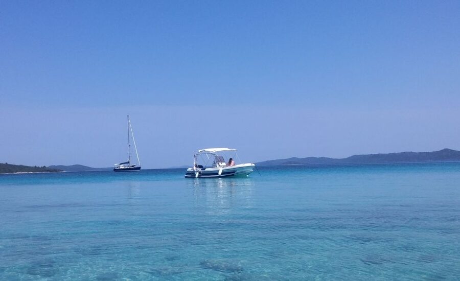Zadar Islands: Private Hidden Treasures Speedboat Tour - Snorkeling and swimming off Iž