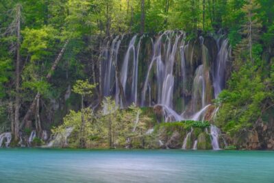 Plitvice Lakes Guided Day Tour with Tickets