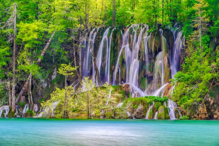 Zadar: Plitvice Lakes with Boat Ride and Zadar Old Town Tour - Meeting in Zadar and setting off