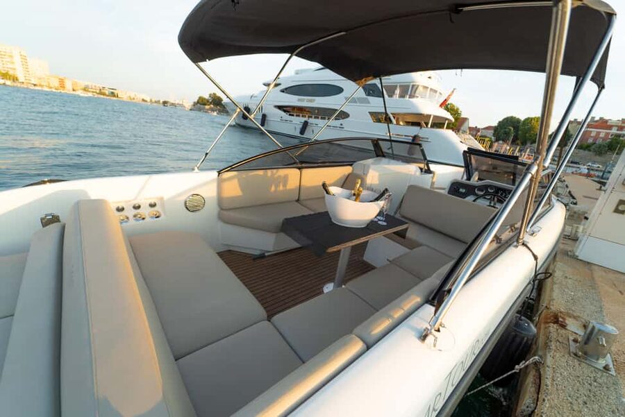 Zadar: Sunset & Nighttime Cruise with Sparkling Wine - Zadar’s walls and the Lion Gate
