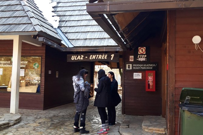 Zadar to Plitvice lakes: Guided tour with pre-booked tickets - Key points to know before booking