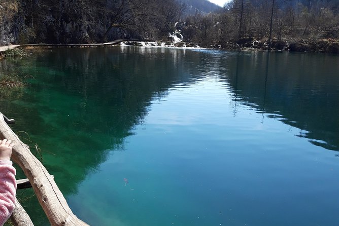 Zadar to Plitvice lakes: Guided tour with pre-booked tickets - Choosing Route B or the longer Route C