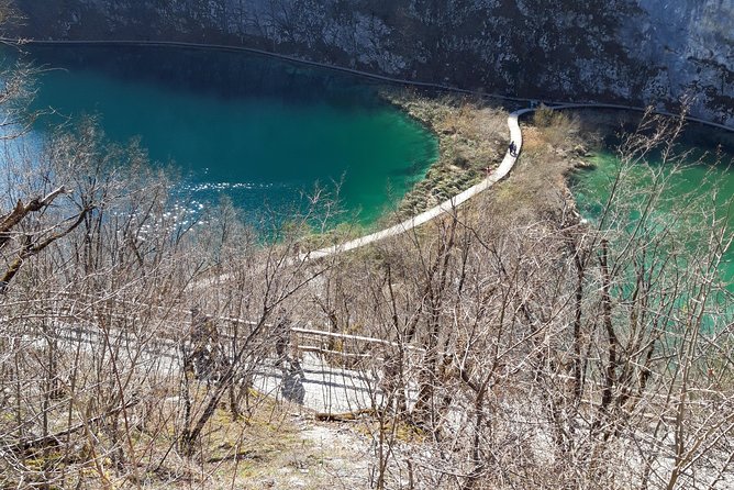 Zadar to Plitvice lakes: Guided tour with pre-booked tickets - How much guiding you really get